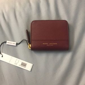 NWT Marc Jacobs Saffiano Leather Zip Card Case